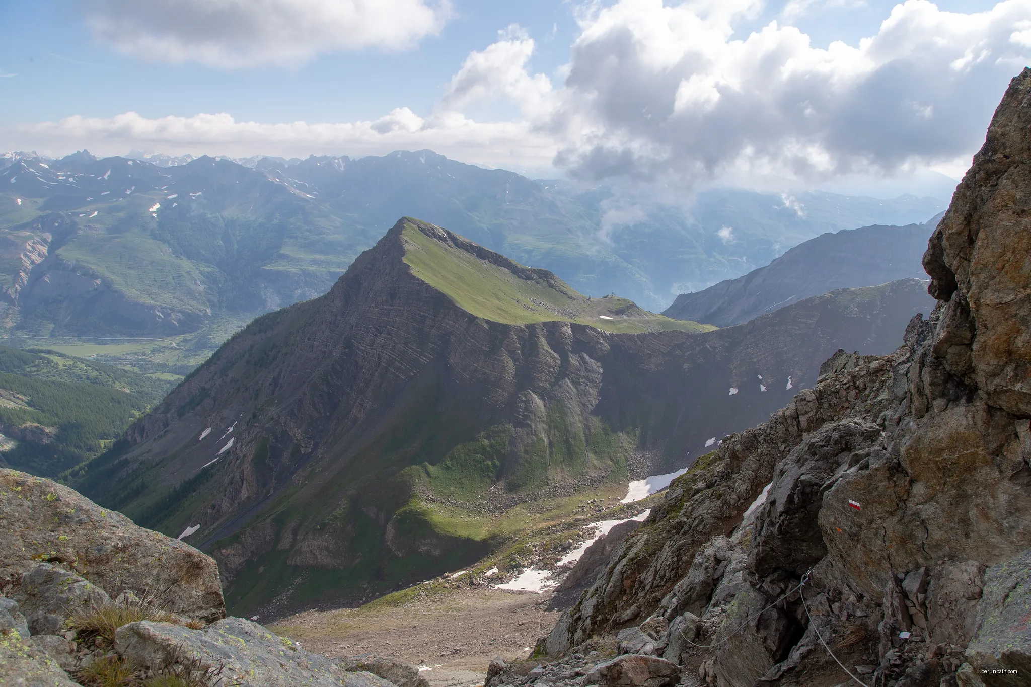 Randonnée dans le Parc national des Écrins, le 29 juin 2018

Un GR permet de descendre | Autor: Bruno Jargot from Lyon, France | Licencja: CC BY 2.0 | Źródło: Wikimedia Commons