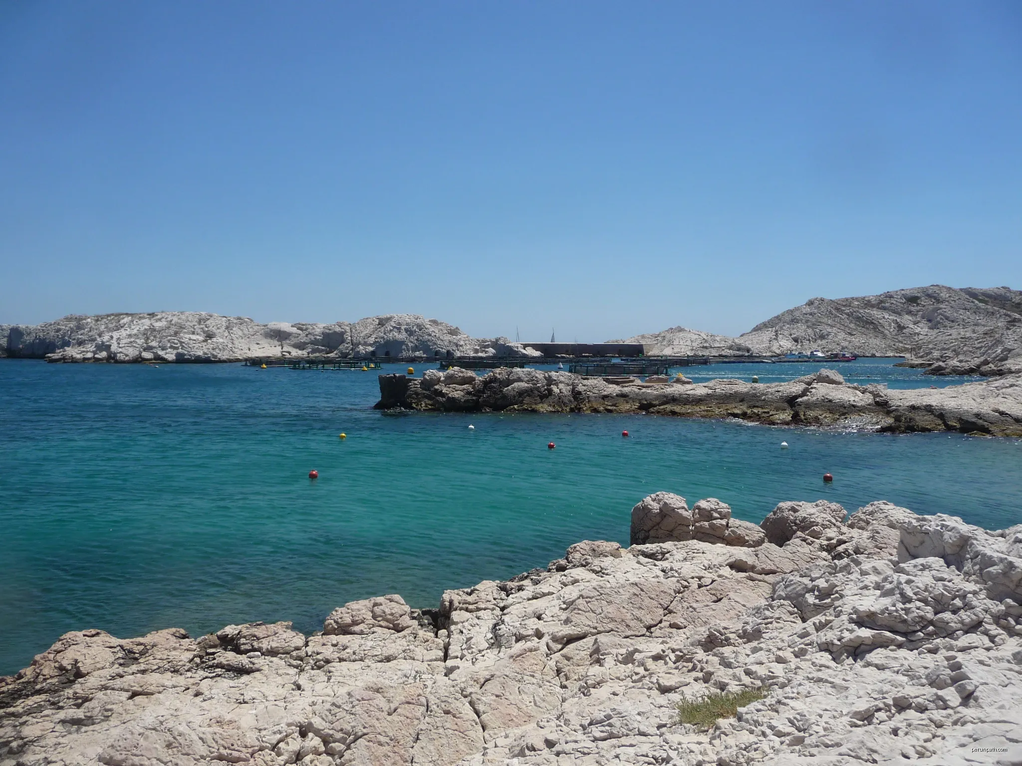 Vue depuis L'île de Pomègues, Marseille | Autor: Patrick Nouhailler's… | Licencja: CC BY-SA 3.0 | Źródło: Wikimedia Commons
