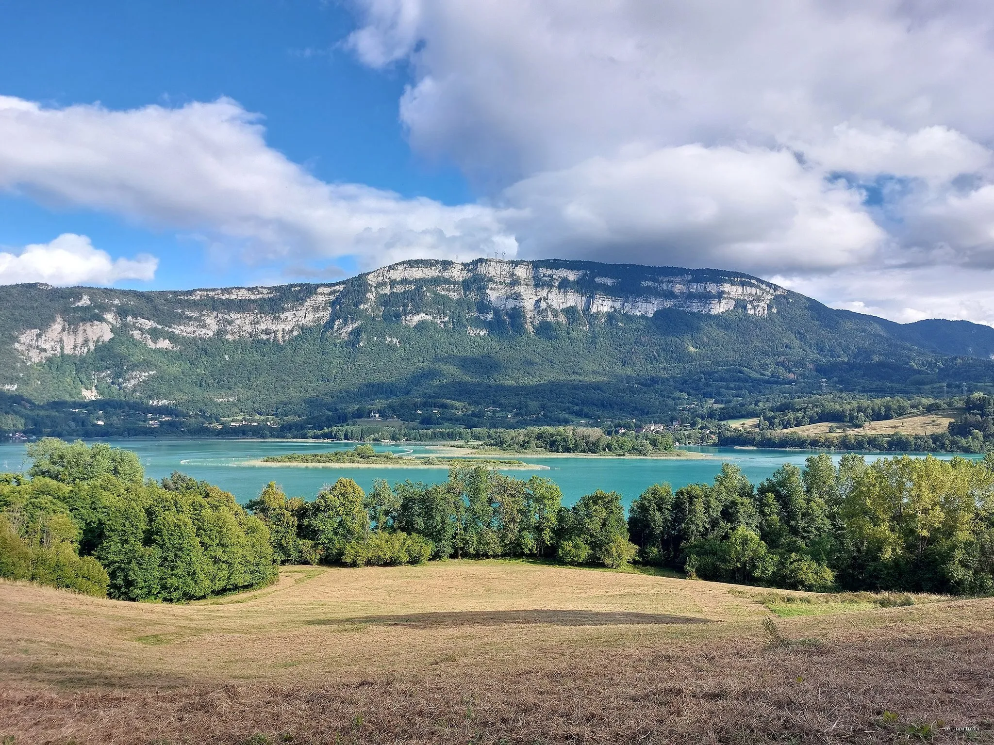 Tour du lac d'Aiguebelette à vélo