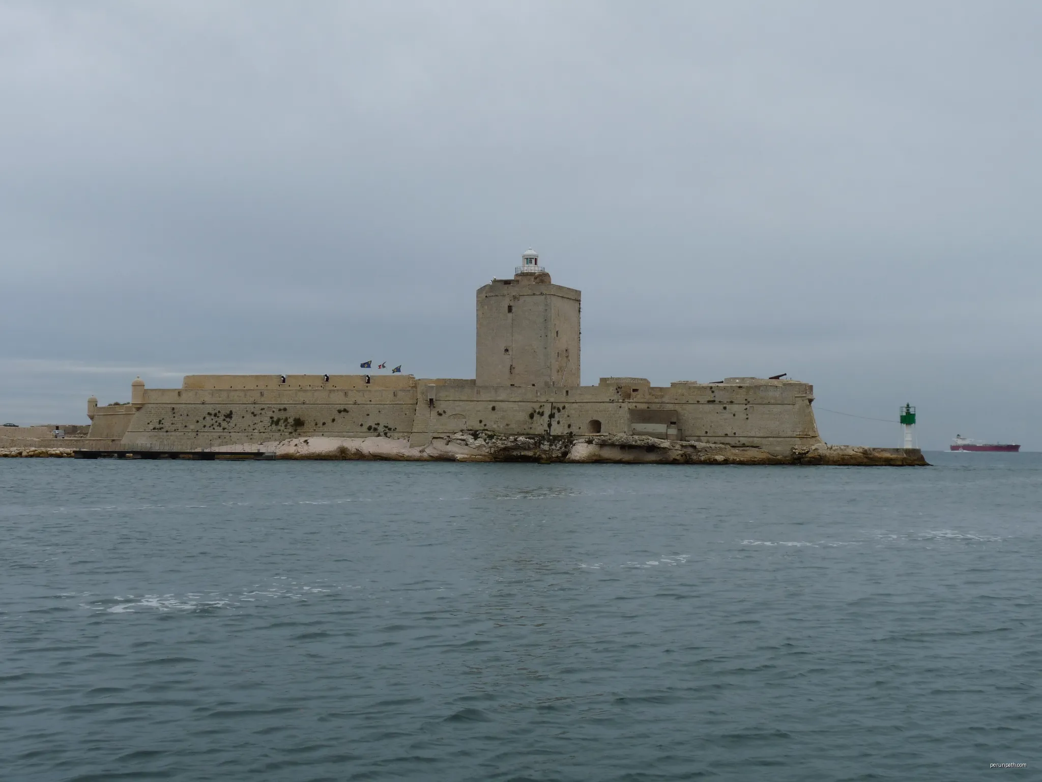 Un monument et un site magnifiques dans un site maritime inhabituel. | Autor: Mimyriam | Licencja: CC BY-SA 3.0 | Źródło: Wikimedia Commons