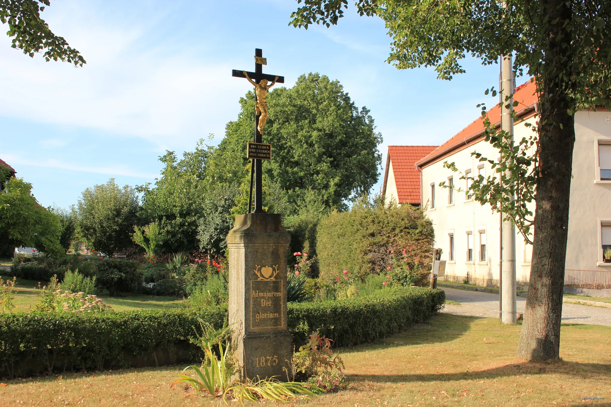 Swjaty křiž při Lipowym puću (čo. 9) we Wotrowje | Autor: Julian Nyča | Licencja: CC BY-SA 3.0 | Źródło: Wikimedia Commons
